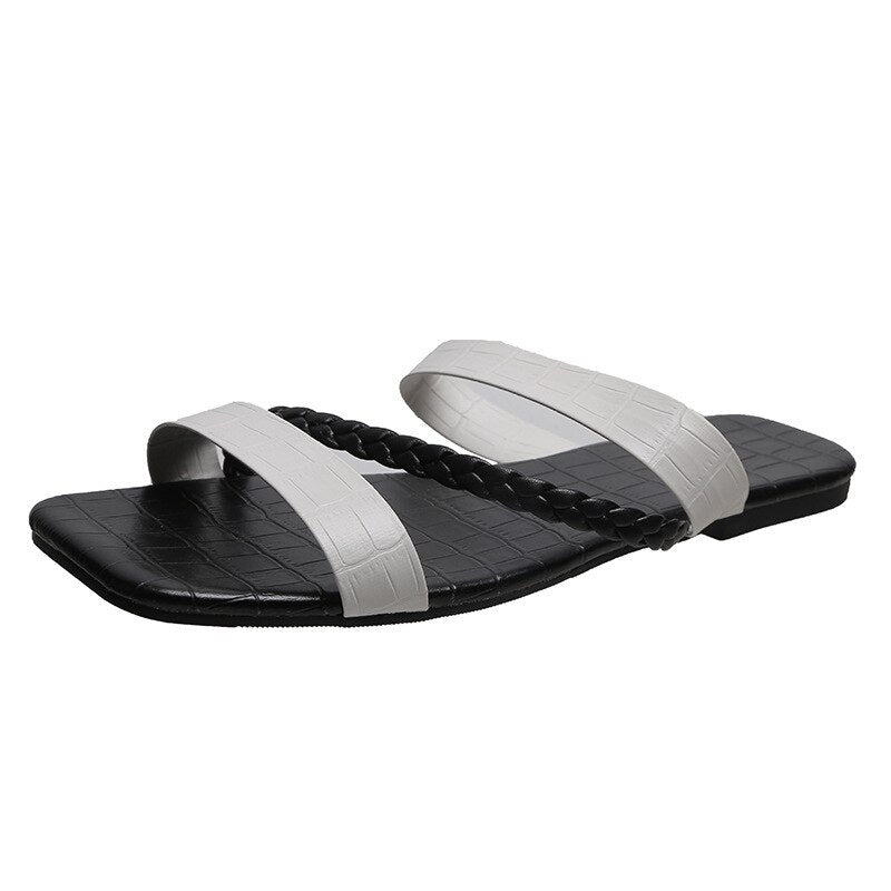 2022 Summer New Sandals for Women Flat Woven Bag Slippers Black and White and Color Matching Plus Size Women Shoes 43 44 45